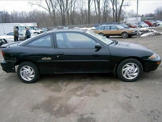Illustration for article titled Junkyard Gems: 1998 Chevy Cavalier Rallysport